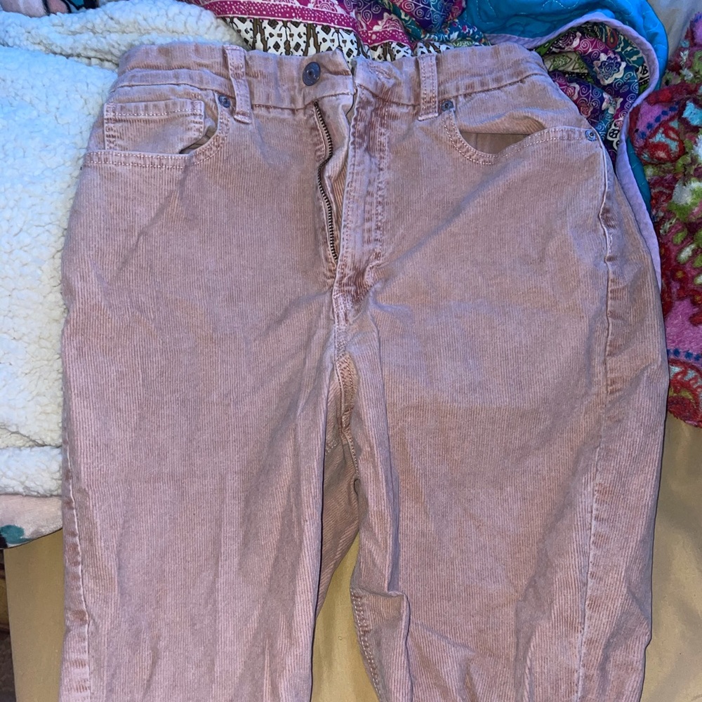 american eagle MOM JEANS